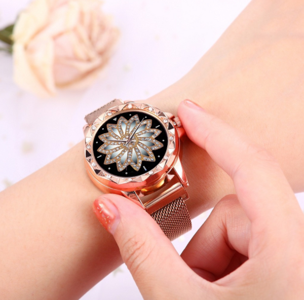 Flower Designed Luxury Women Magentic Watch